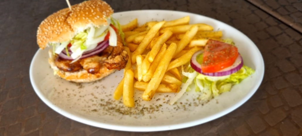 Beef or Chicken Burgers with Chips @ R63.50